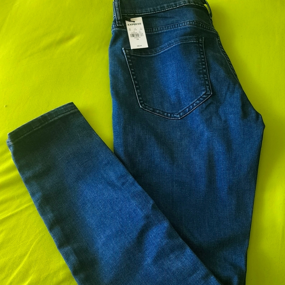 Express jeans 2 R mid rise NWT